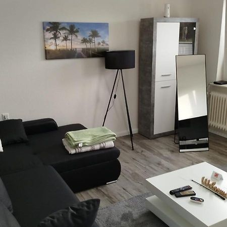 Schoene Ferienwohnung/Pendlerwohnung อูลเซิน ภายนอก รูปภาพ