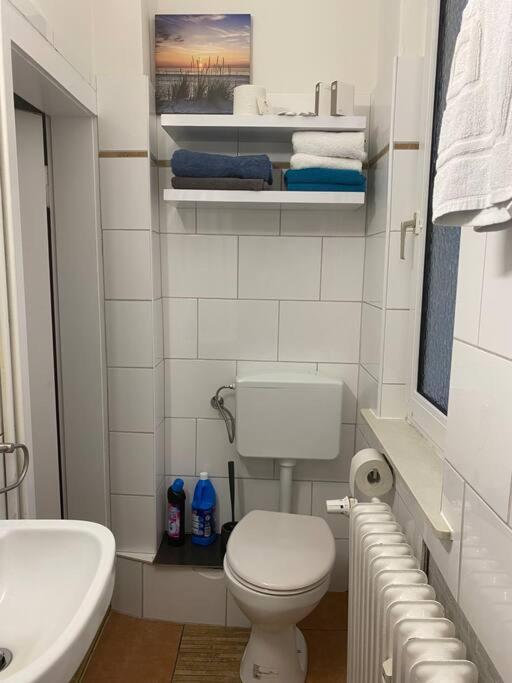 Schoene Ferienwohnung/Pendlerwohnung อูลเซิน ภายนอก รูปภาพ
