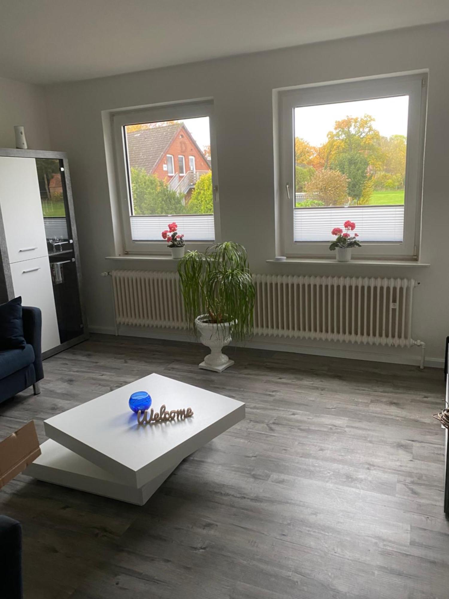 Schoene Ferienwohnung/Pendlerwohnung อูลเซิน ภายนอก รูปภาพ